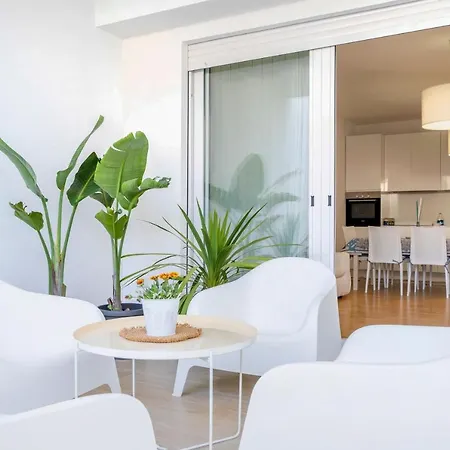 Chiara - Luxury Seaside Retreat דירה פולינאנו א מארה