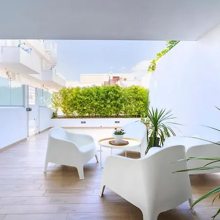 Chiara - Luxury Seaside Retreat *